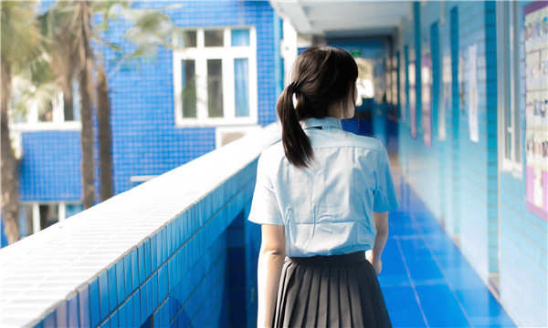 吉隆如何找到一个可以帮助我生孩子的女人？